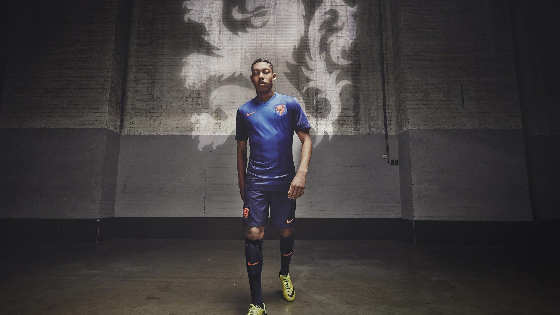 默森力挺兵工厂，欧冠半决赛力克巴黎，酋长球场有望见证历史性加冕